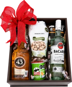 Caja de Ron y Licor de DILSA, regalo ejecutivo en La Laguna: licor 43, ron Bacardí blanco, pistache y carne seca