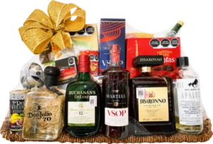 Arcón Imperial de DILSA, regalo ejecutivo en Gómez Palacio: cognac Martell VSOP, whisky Buchanan's 12 años y más